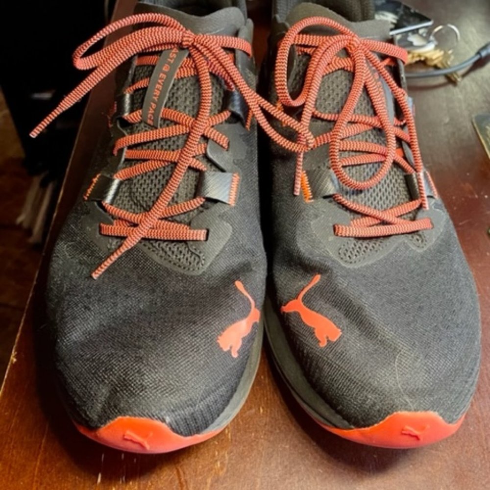 Puma NITRO Running Shoes size 9 (with carbon plate)